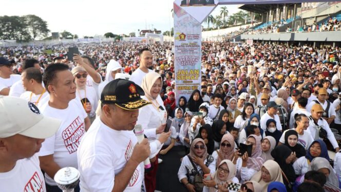 
 Gelar Pesta Rakyat, Gerindra Lampung Bagikan Rumah, Umroh dan 15 Ekor Sapi