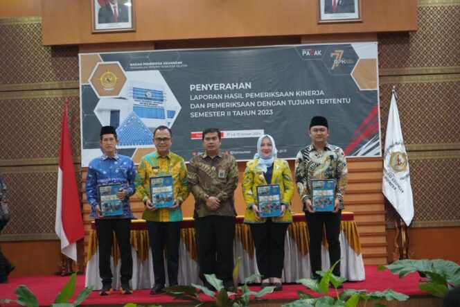 
 Pj Bupati Hani Syopiar Rustam Terima Hasil LHP Kinerja dan Pemeriksaan Dari BPK RI