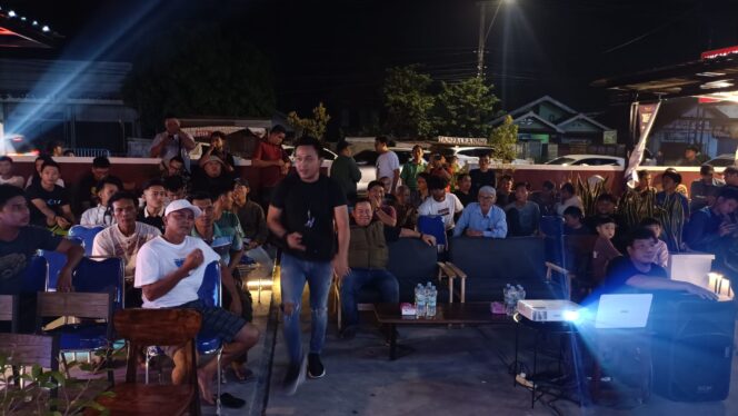 
 Ratusan Masyarakat Pecinta Sepak Bola, Nobar Bersama Calon Walikota Lubuklinggau Imam Senen