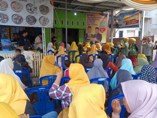 
 Ratusan Masyarakat Rt 05 Kelurahan Karya Bakti Antusias Sambut Kedatangan Imam Senen