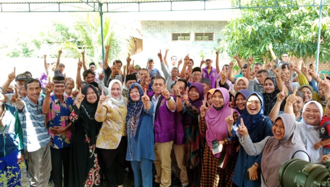 
 Orasi Politik Tanpa Teks, Hj Ratna Machmud Mampu Yakinkan Masyarakat Kecamatan Suka Karya