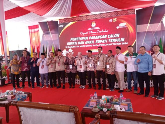 
 KPU Mura Tetapkan Paslon Terpilih Hj Ratna Machmud-H Suprayitno Sebagai Bupati- Wabup Periode 2025-2030