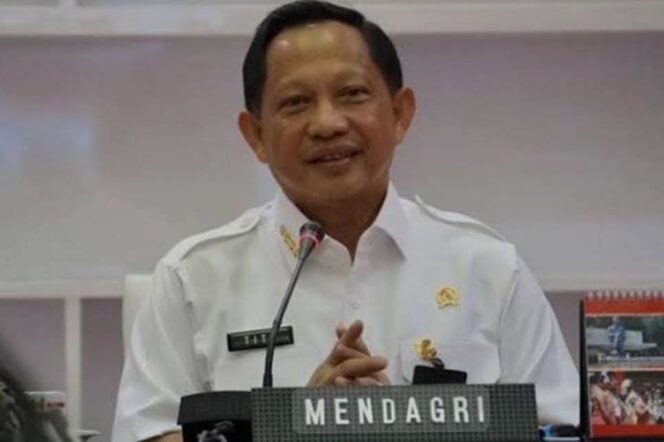
 Mendagri Tegaskan Pelantikan Kepala Daerah Terpilih, 20 Februari 2025