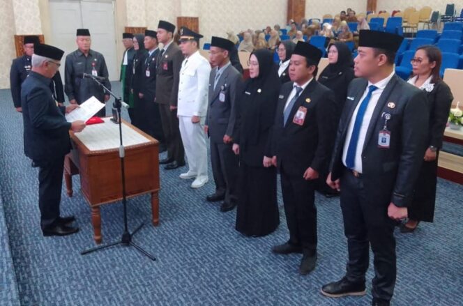 
 Gerbong Mutasi Kembali Bergerak, 12 Pejabat Dilingkungan Pemkot Lubuklinggau di Lantik