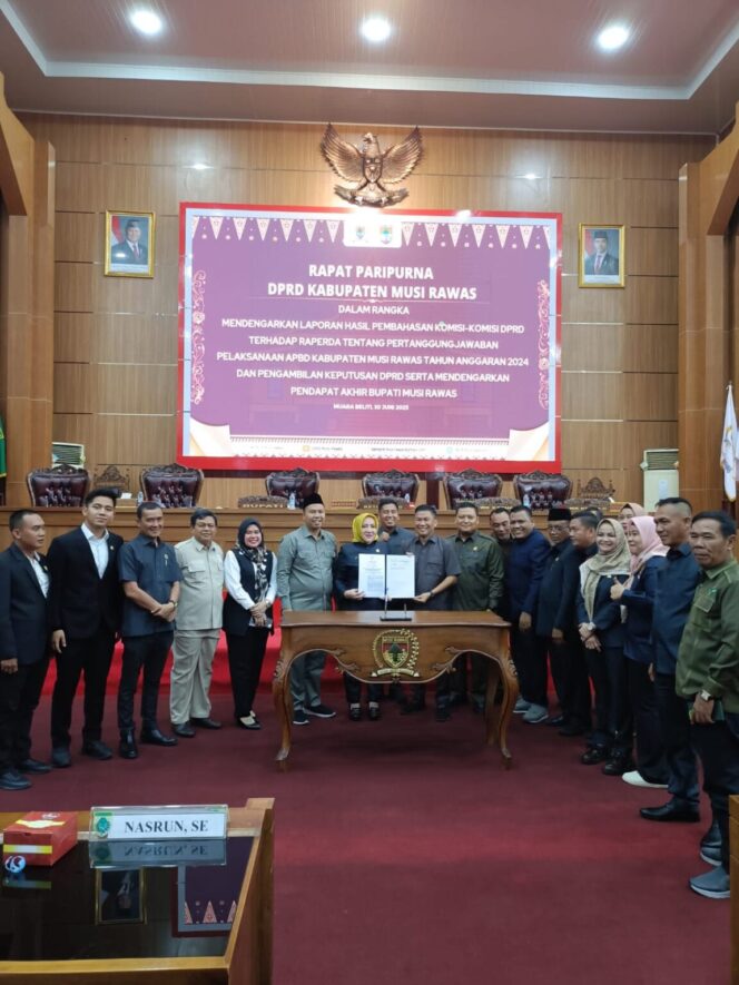 
 Empat komisi DPRD Musi Rawas Menyetujui Raperda Menjadi Perda