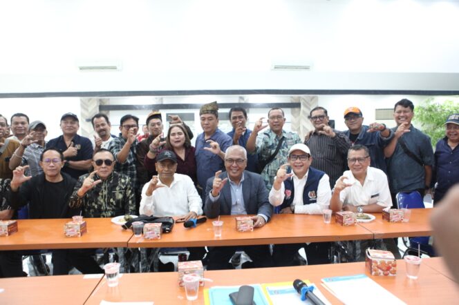 
 Duet Akhmad Munir & Atal Depari Resmi Daftar Caketum dan Calon Ketua DK PWI Pusat 2025-2030