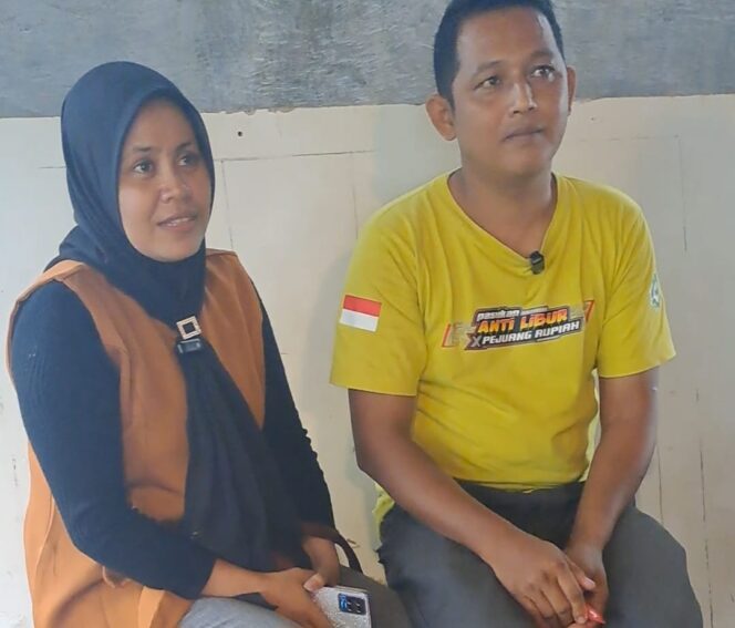 
 Sopir Truk Muatan Kerupuk Senggol Gapura Kenanga II, Diminta Ganti Rugi 40 Juta