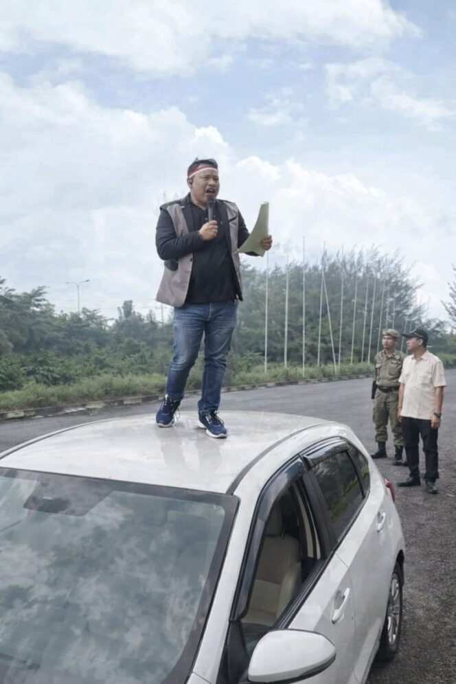 
 Aktivis Musi Rawas Pertanyakan Keseriusan Penegakan Hukum Terkait Dugaan Kasus Seragam Sekolah di Musi Rawas