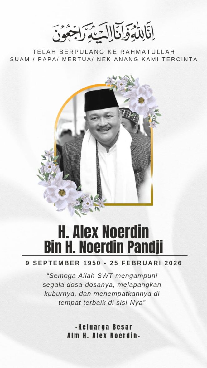 
 Jenazah Alm Mantan Gubernur Sumsel 2 Periode Alex Noerdin Dimakamkan Di Kebun Bunga Palembang