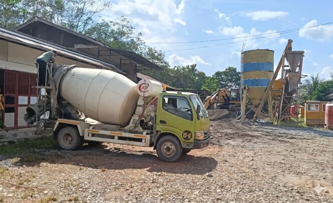 
 Diprotes Warga, Batching Plant PT. Adipati Belum Kantongi Izin Doklin dari Dinas LH PALI