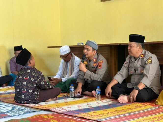 
 Kepedulian Kapolsek Tabir Santuni Anak Yatim, Dapat Apresiasi Dari Masyarakat