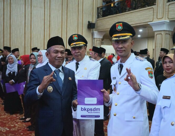 
 Wabup Musi Rawas Lantik 193 Pejabat Administrator dan Pejabat Pengawas
