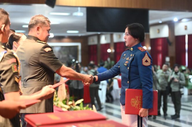 
 Lahir Dari Keluarga Sederhana, Putri OKU Selatan Nabila Wulandari Resmi Menjadi Perwira TNI