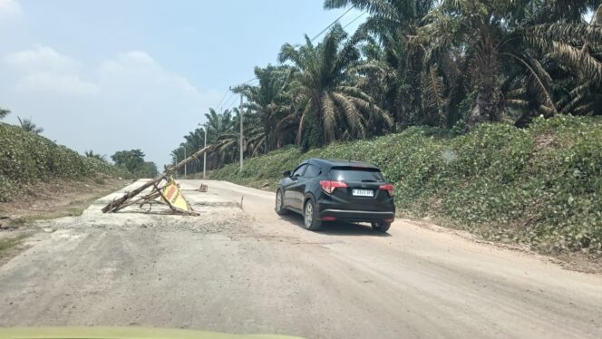 
 Pelaksana Tak Profesional, Proyek CSR Belasan Miliyar di Jalan Simpang Raja Kacau Balau