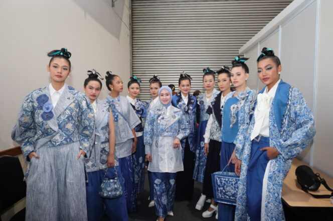 
 Bangga! Motif Batik Ulingge dan Tunjuk Langit Tampil Memukau di Kriyanusa