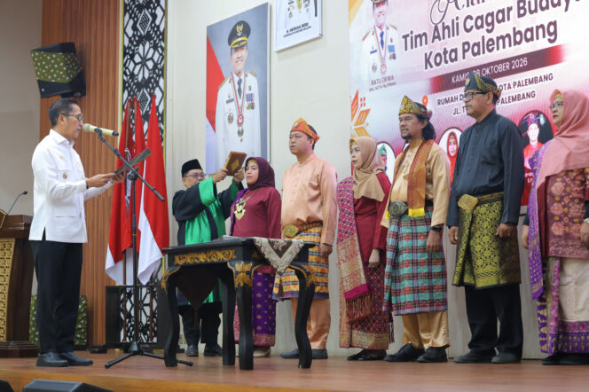 
 Wali Kota Palembang, Drs. Ratu Dewa, M.Si., Resmi Melantik Tujuh Anggota TACB Periode 2026-2029